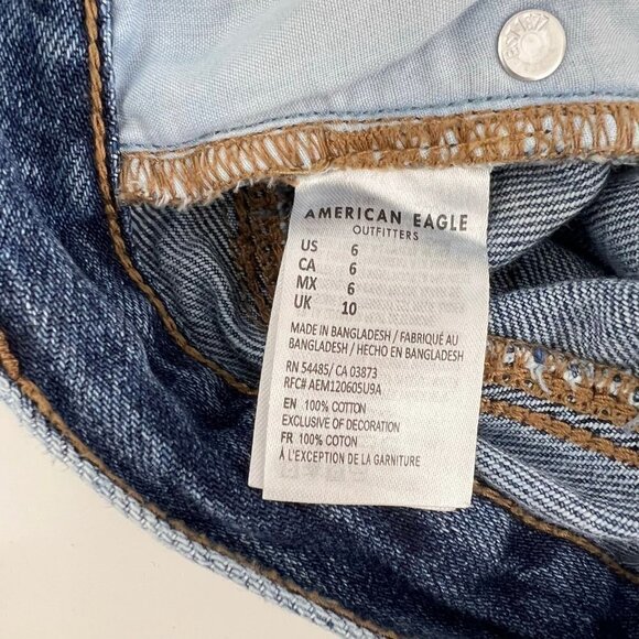 American Eagle Mom Short Floral Embroidered Size 6 Distressed - Picture 6 of 6